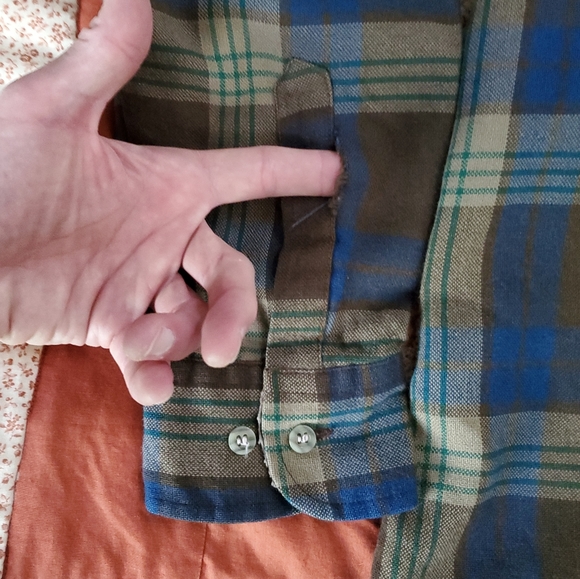 Vintage Acrylic Plaid Men's Long Sleeve Button Up. Jordan Christopher. Large. - Picture 6 of 12